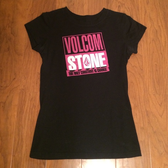 Black Volcom tee with pink and white design