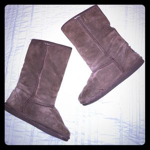 Brown Ugg style warm fuzzy boots!