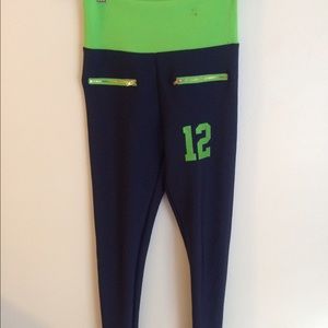 Seahawk 12 leggings 💙