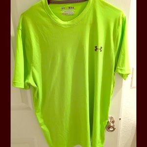 Never worn green under Armour tee shirt