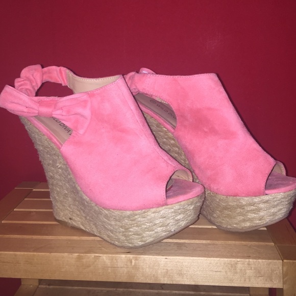 Pink Bow Wedges