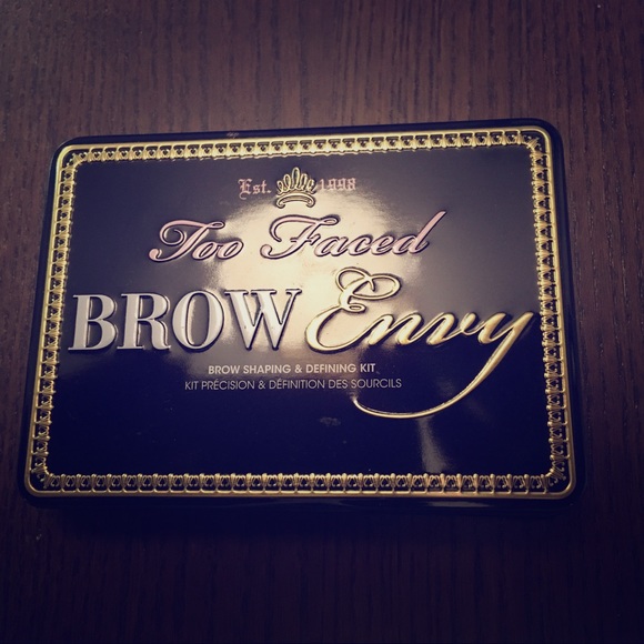 Too faced brow envy kit