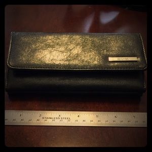 Kenneth Cole Reaction Women's Wallet.