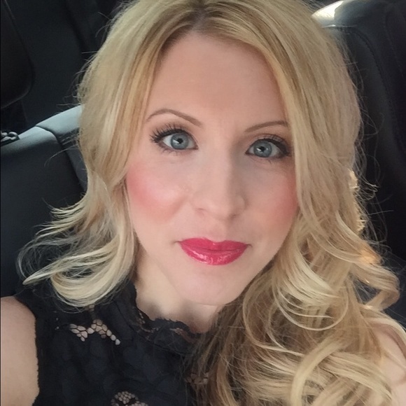 Meet your Posher, Nicolle