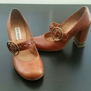 Brown Steve Madden heels, size 6