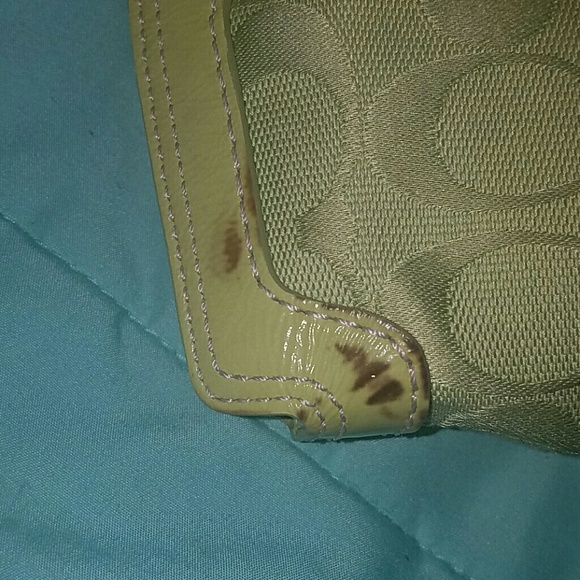 Coach wristlet - Picture 4 of 4