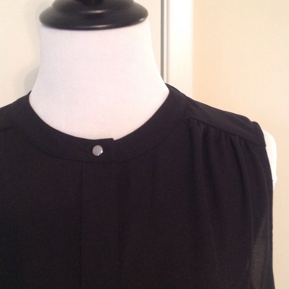 TOP SLEEVELESS. - Picture 2 of 4