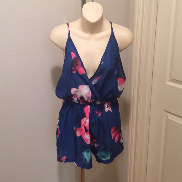 Cross Top Floral Romper Small