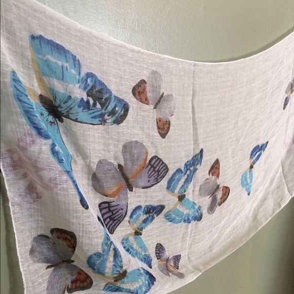 Bundle: Korean style floral beach maxi with scarf - Picture 4 of 4