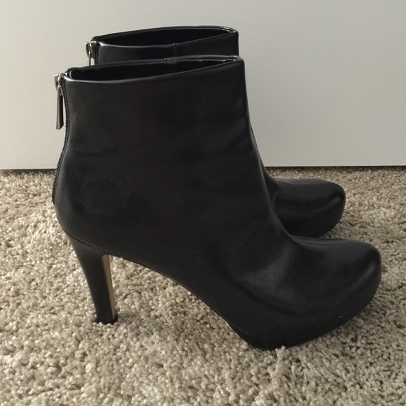 Black boots ankle boots