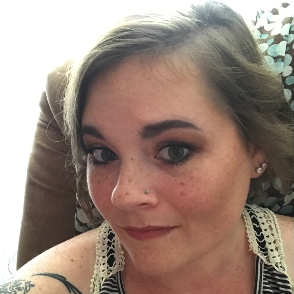 Meet your Posher, Rebecca