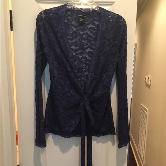 Lace long sleeved top size XS