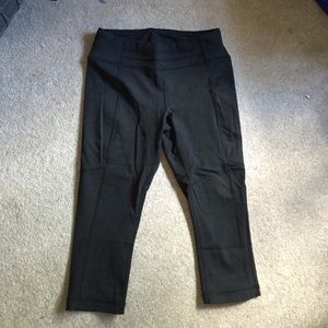 Lucy lucypowermax Perfect Booty size medium Capri