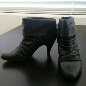 Black Steve Madden leather booties, size 6