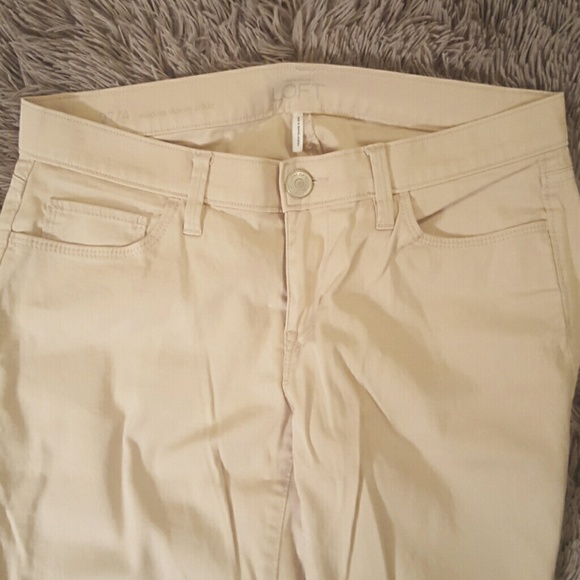 Loft Khaki Crops - Picture 2 of 2