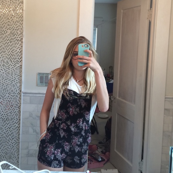 Adorable vintage floral overalls