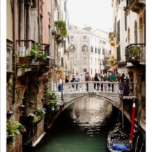 Meet your Posher, Raven