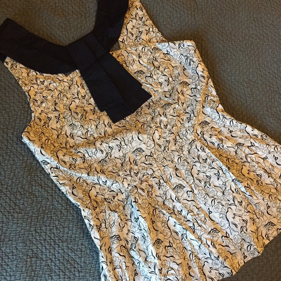 Gorgeous sleeveless printed peplum top