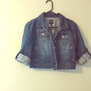 Great cropped denim jacket