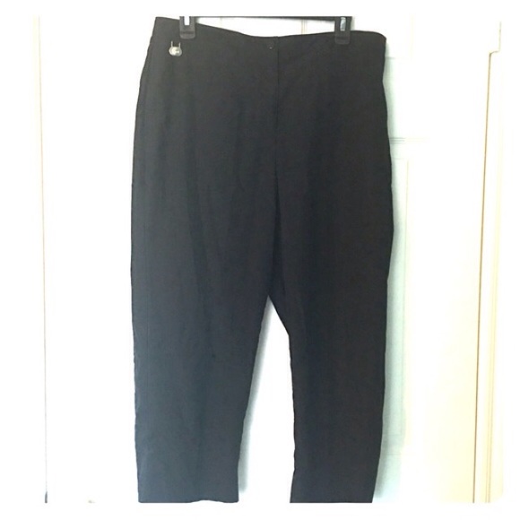 Liz Claiborne Pants - Lizgolf Audra Cropped Capri pants 12 Black golf Liz Claiborne Pants - Lizgolf Audra Cropped Capri pants 12 Black golf