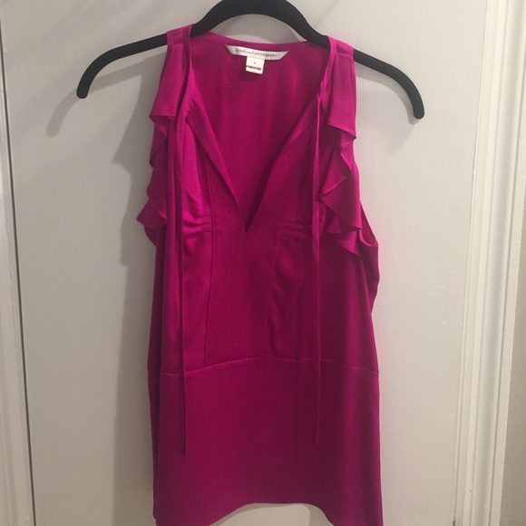Diane Von Furstenberg size 6 silk top