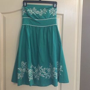 Turquoise strapless dress