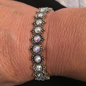 Gorgeous vintage style crystal bracelet