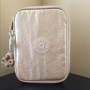 ❗️Price Drop❗️Kipling 100 Pens Case