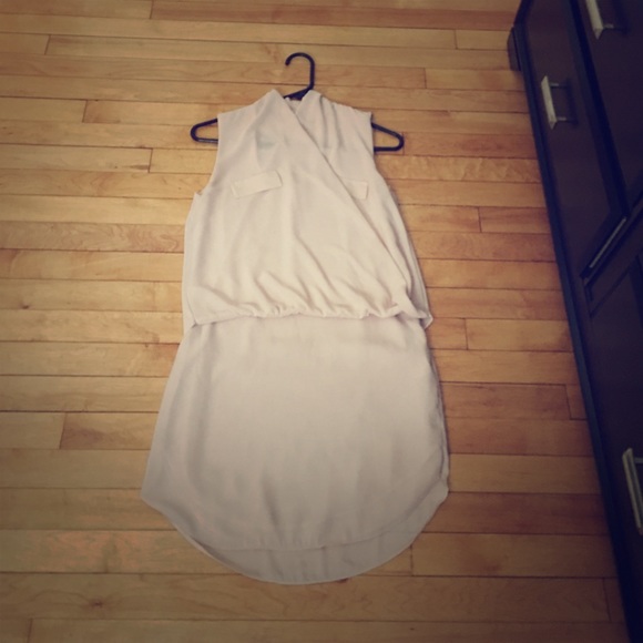 Tan dress from H&M - Picture 1 of 2