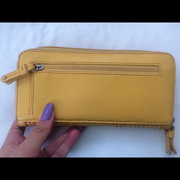 ‼️SOLD‼️NINE WEST LEATHER WALLET - Picture 3 of 4