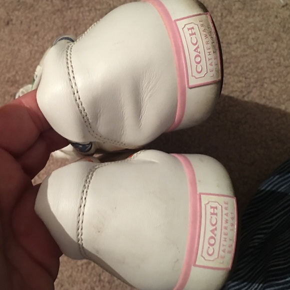 Coach "converse style" Sneaker - Picture 3 of 4