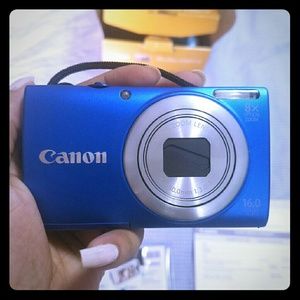 CANON BRAND NEW DIGITAL CAMERA
