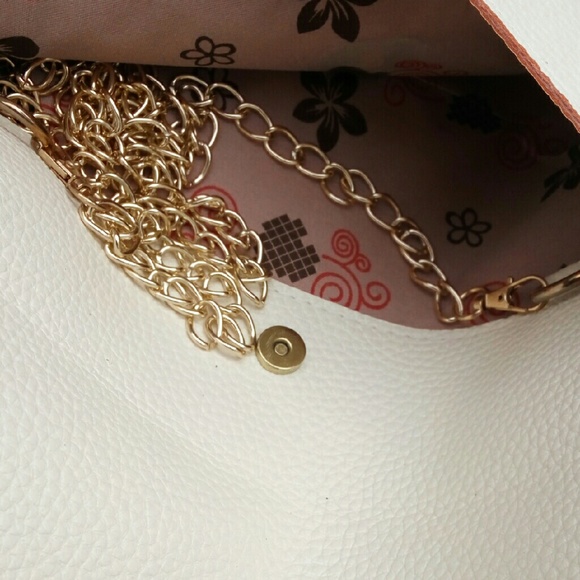 Vegan Leather Off-White Envelope Purse/Clutch - Picture 4 of 4