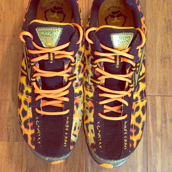 Brooks leopard print running shoes 8.5