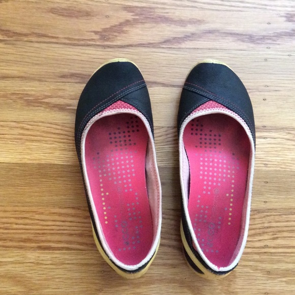 Ecco flats size 38