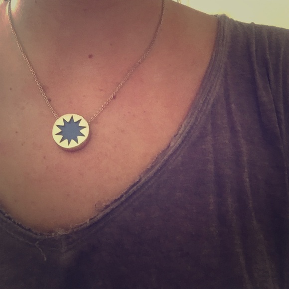 House of Harlow 1960 sunburst pendant necklace