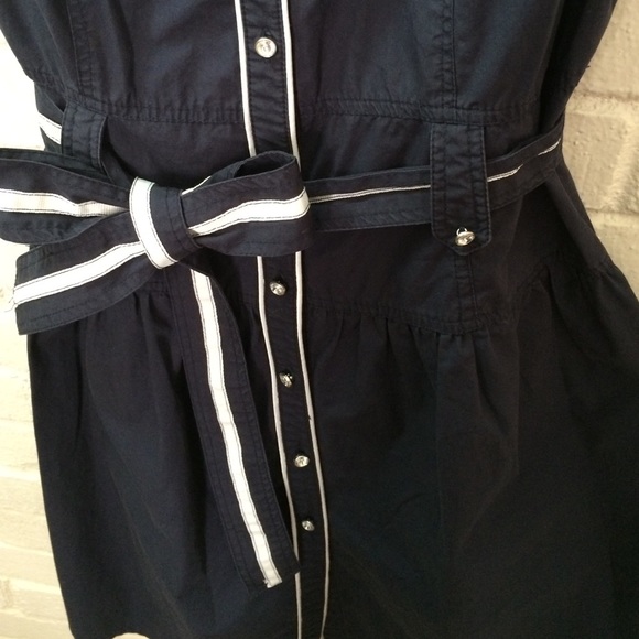 Dress with Embroidered Pattern - Picture 3 of 4