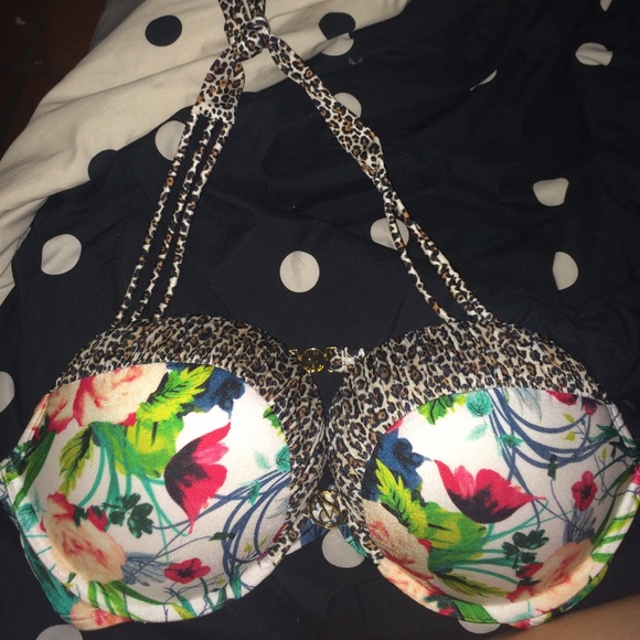 BRAND NEW bombshell swim top👙