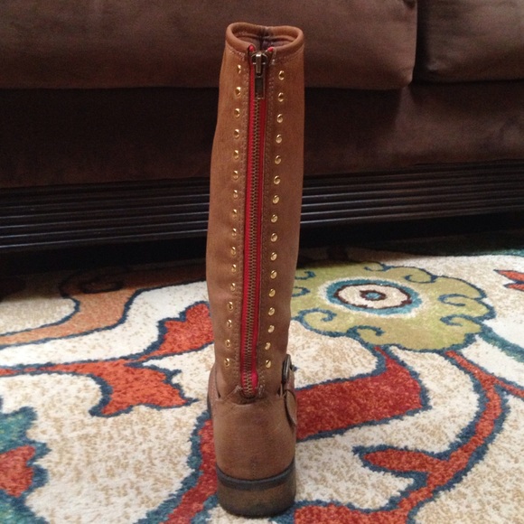 Steve Madden Boots - Picture 2 of 4