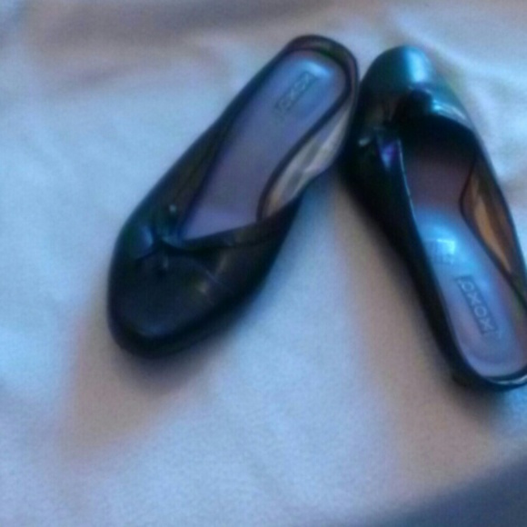Black step in shoe