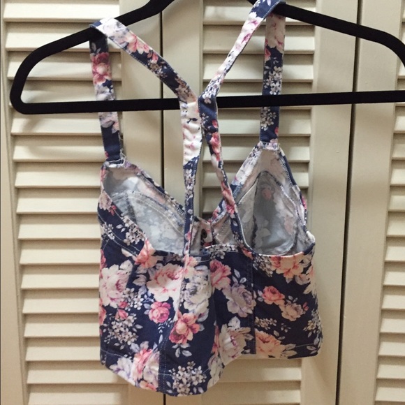 Crop top - Picture 2 of 2