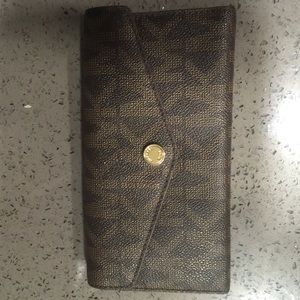 Michael Kors Monogram Wallet