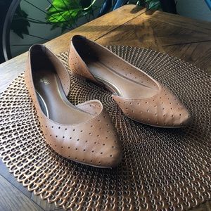Crown Vintage flats