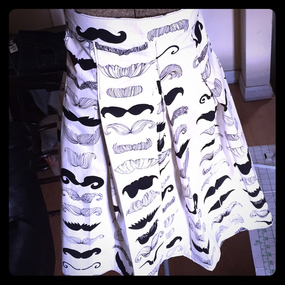 Mustache Pleated Skirt