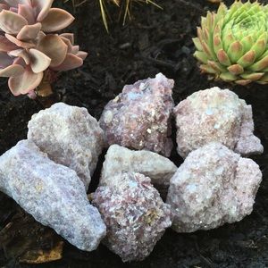 Lepidolite stones