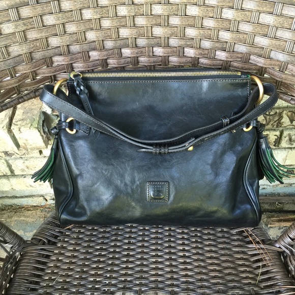 Dooney & Bourke med shoulder bag