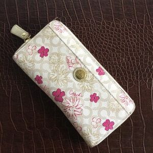 Beautiful COACH Wallet