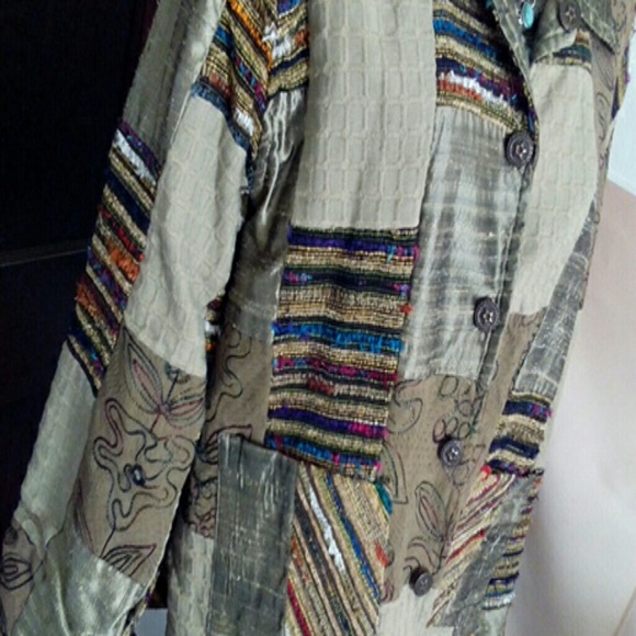 Conversation Starter Reversible Jacket by Anii - Picture 4 of 4