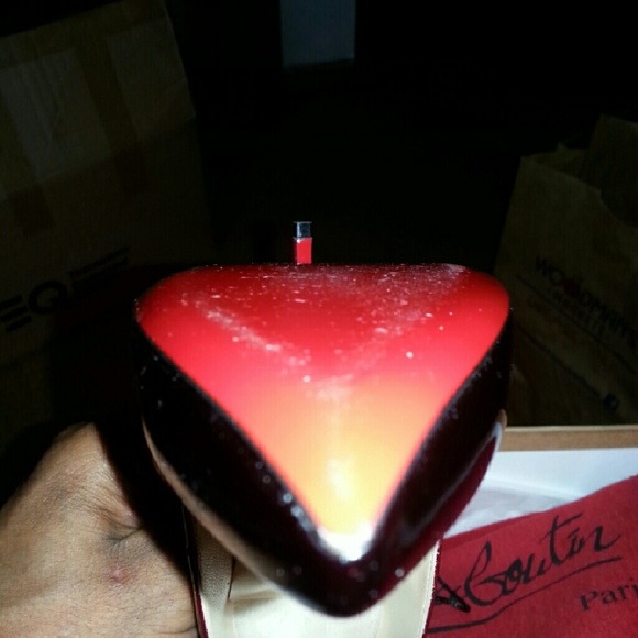 CL ridge line with a straight edge ruler - Picture 2 of 3