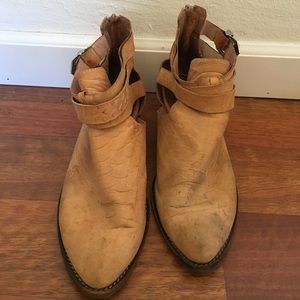 Jeffrey Campbell Booties Size 7